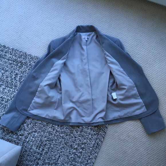 Judith & Charles - Timeless Gray Blazer w/ Stretch - Picture 5 of 8